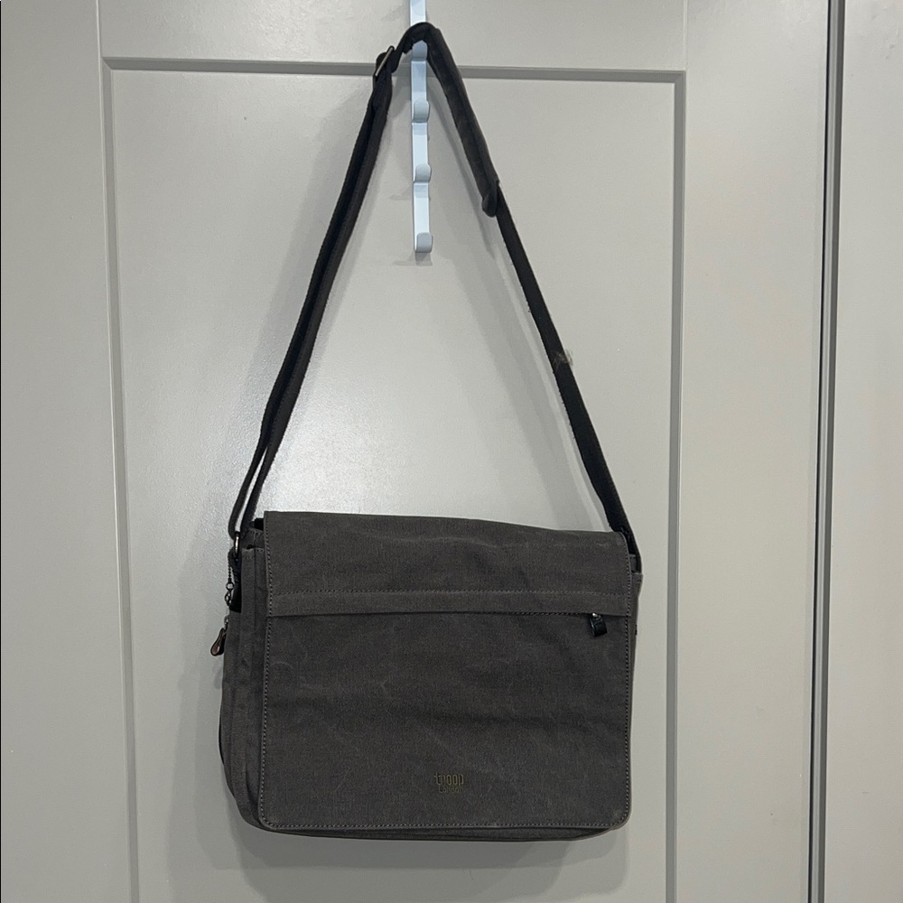 troop London Gray Laptop Messenger Bag with Minimalist Design
